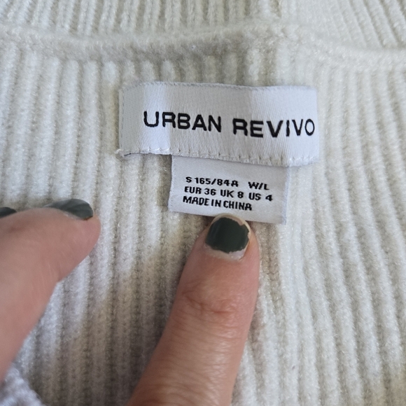 Urban revivo floral embroidered cardigan off white button down bell sleeve sz 4 - Picture 2 of 10